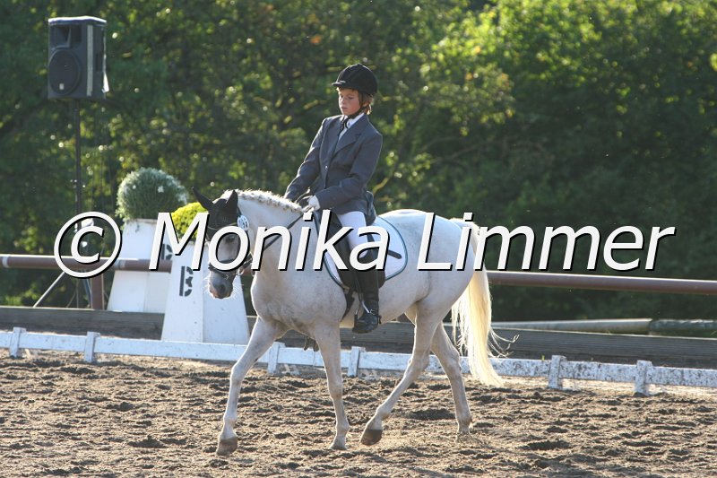 109M5030_Lett_Lovely Event_Dressurreiter A.JPG